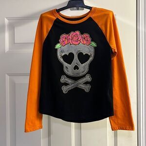 Celebrate Halloween Glitter Skull w/ Cross Bones and Roses Baseball Shirt- 7/8